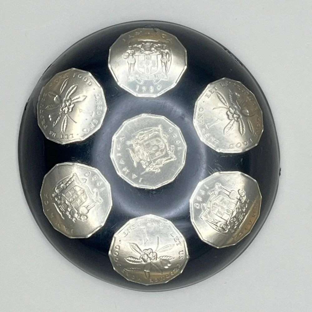 Vtg Jamaica 1980 One‎ Cent Coin Lucite Dome Paperweight Desk Decor Black 3.25
